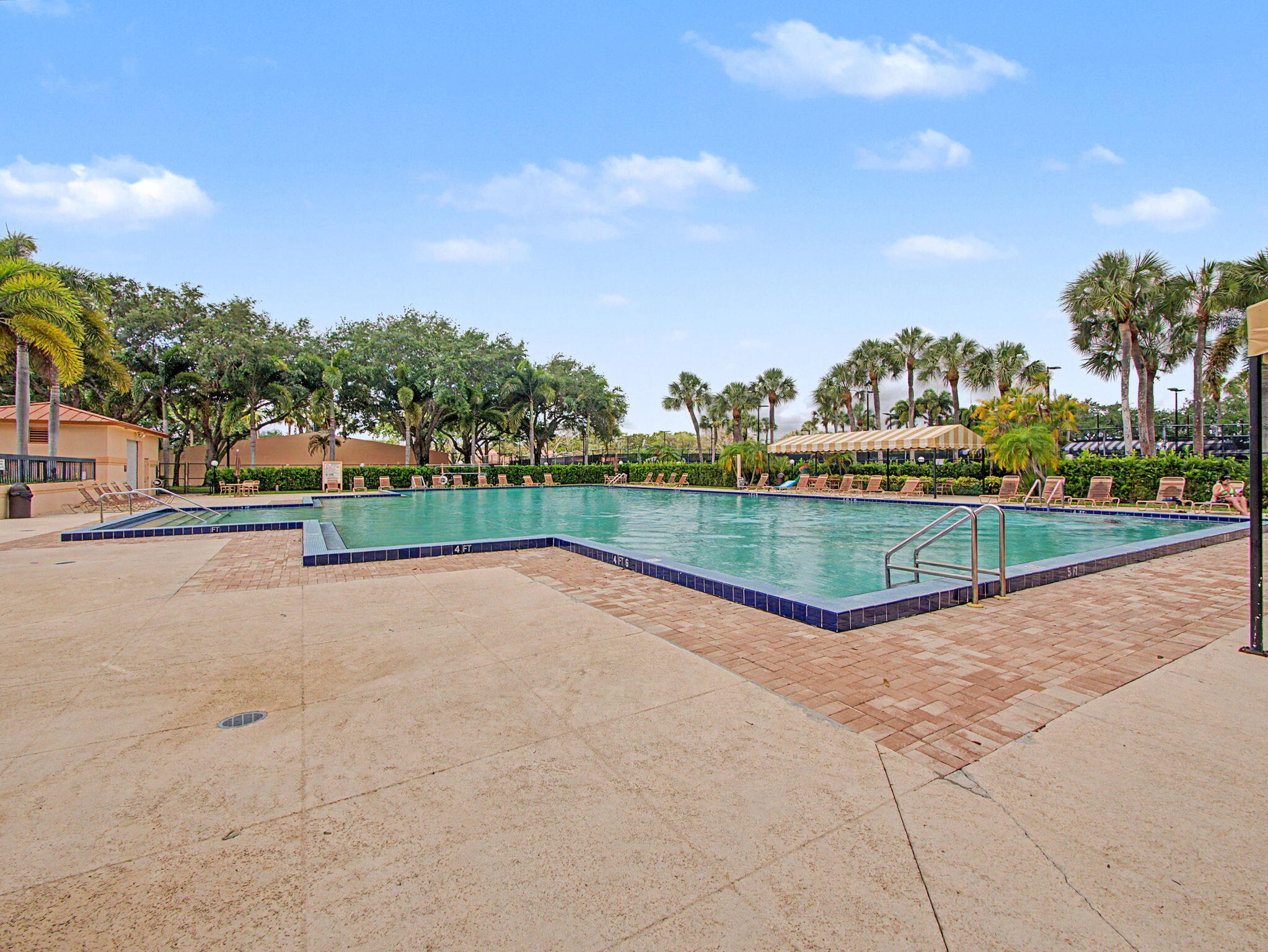 VILLAS OF BEAR LAKES ESTATES NORTH - Residential