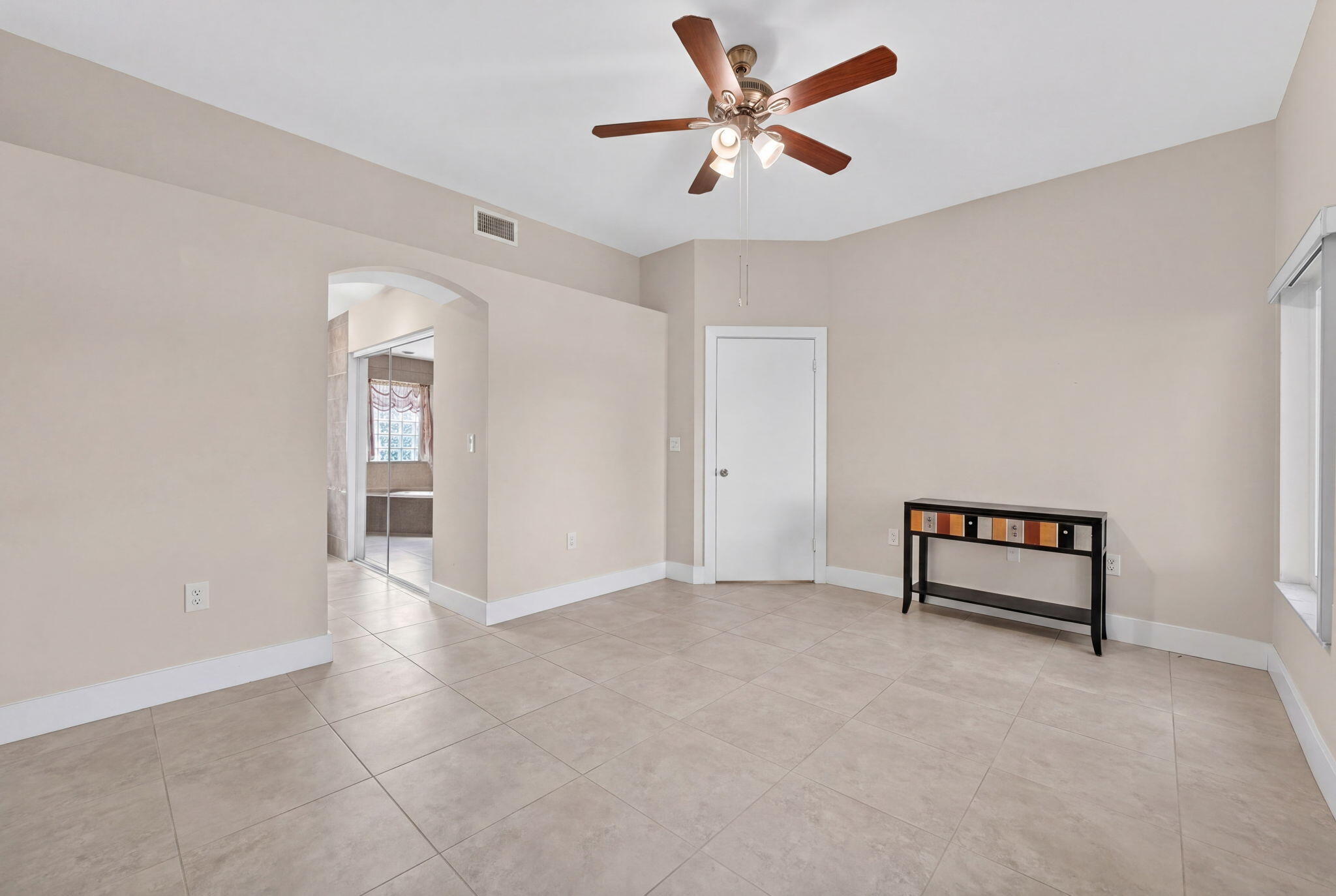 CALIFORNIA COURTS CONDO - Residential