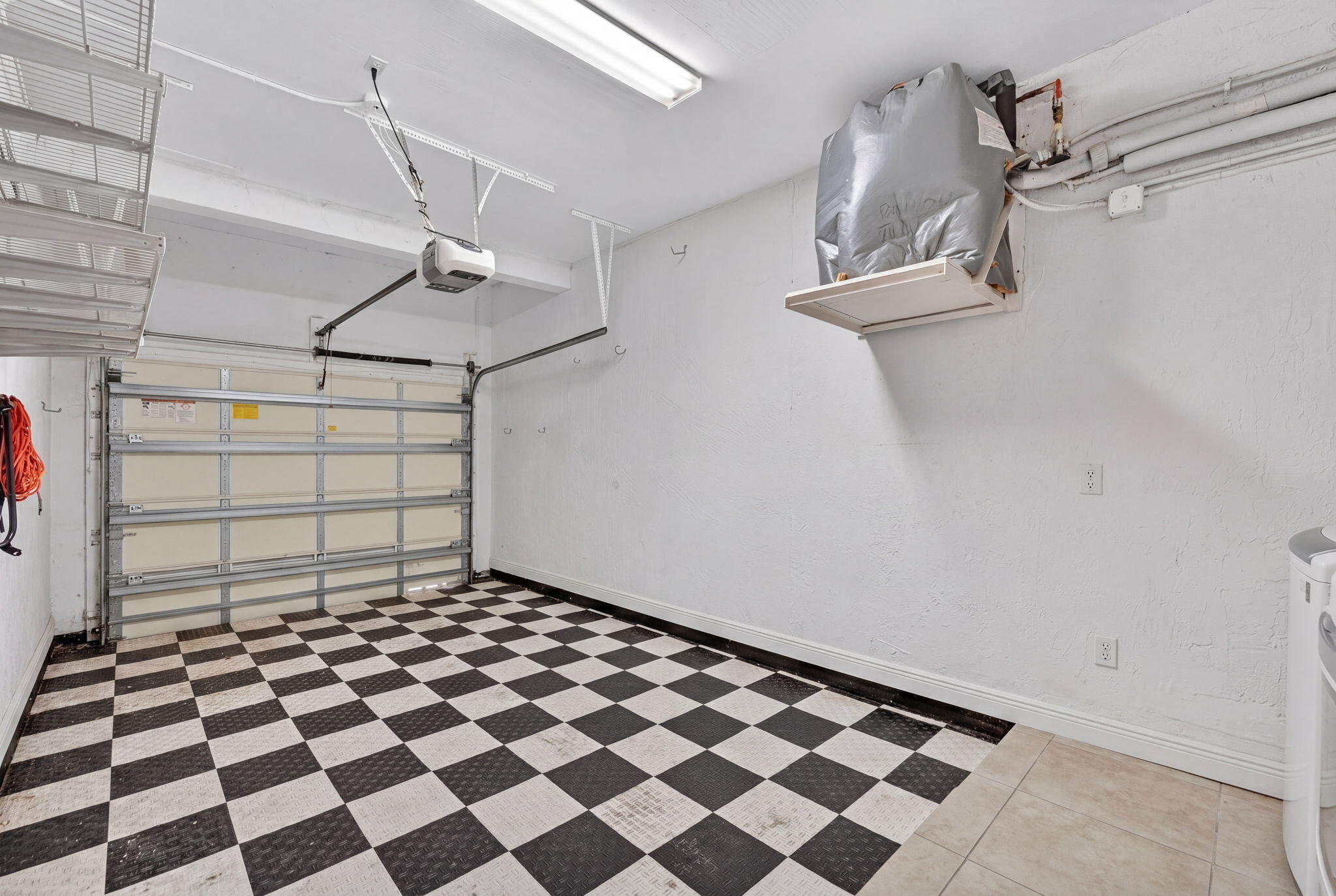 CALIFORNIA COURTS CONDO - Residential