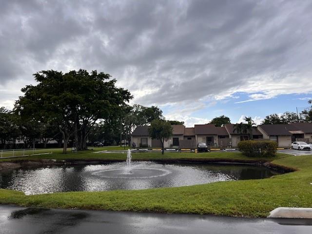 8113 SW 24th St 8113, Davie, FL, 33324/$309,000 2 8113 SW 24th St 8113