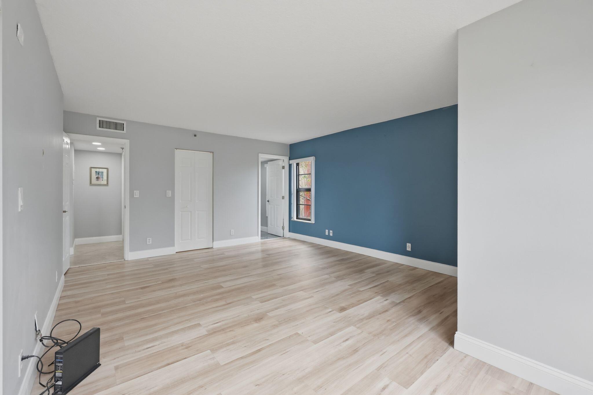 CYPRESS BEND CONDOMINIUM II - Residential