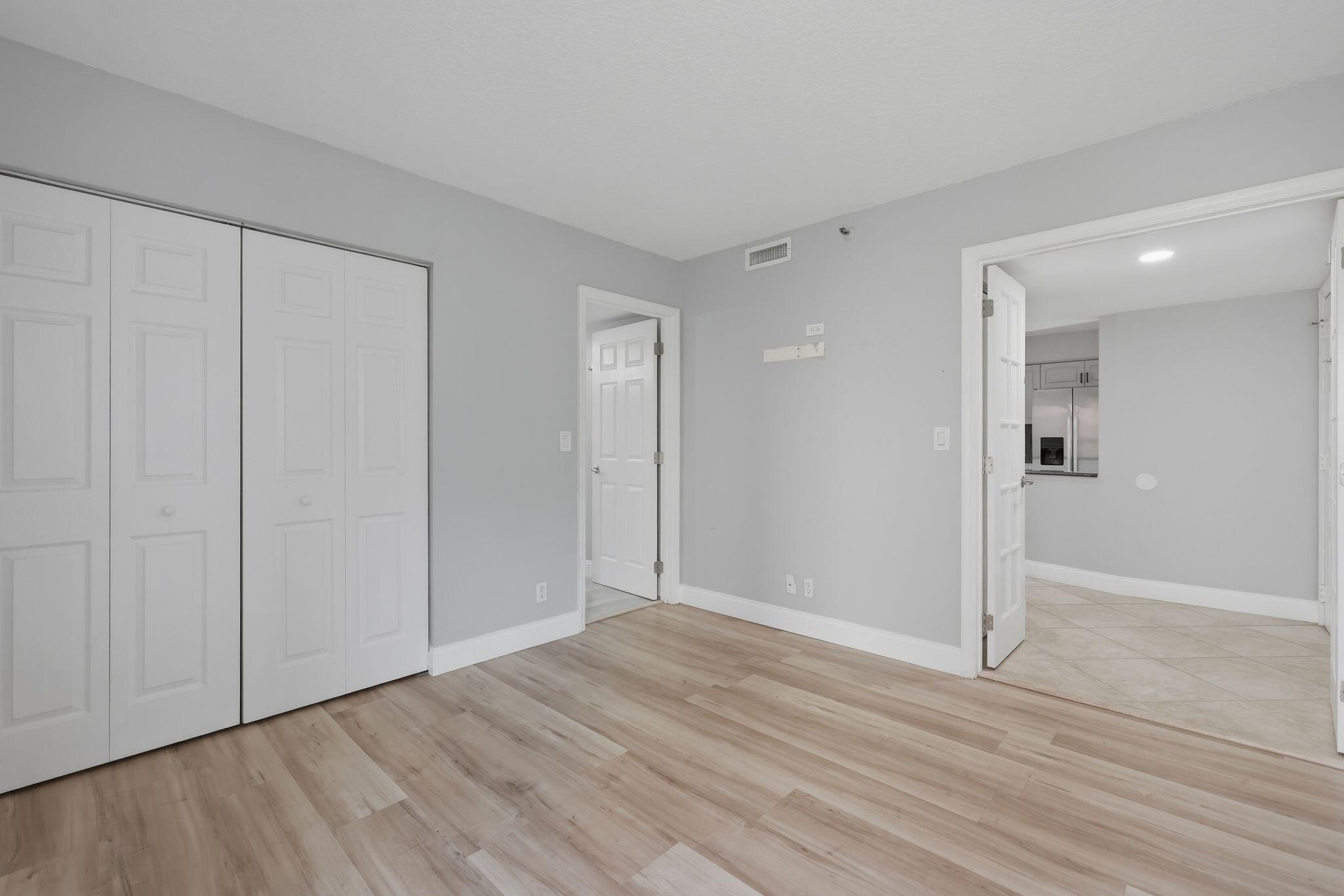 CYPRESS BEND CONDOMINIUM II - Residential