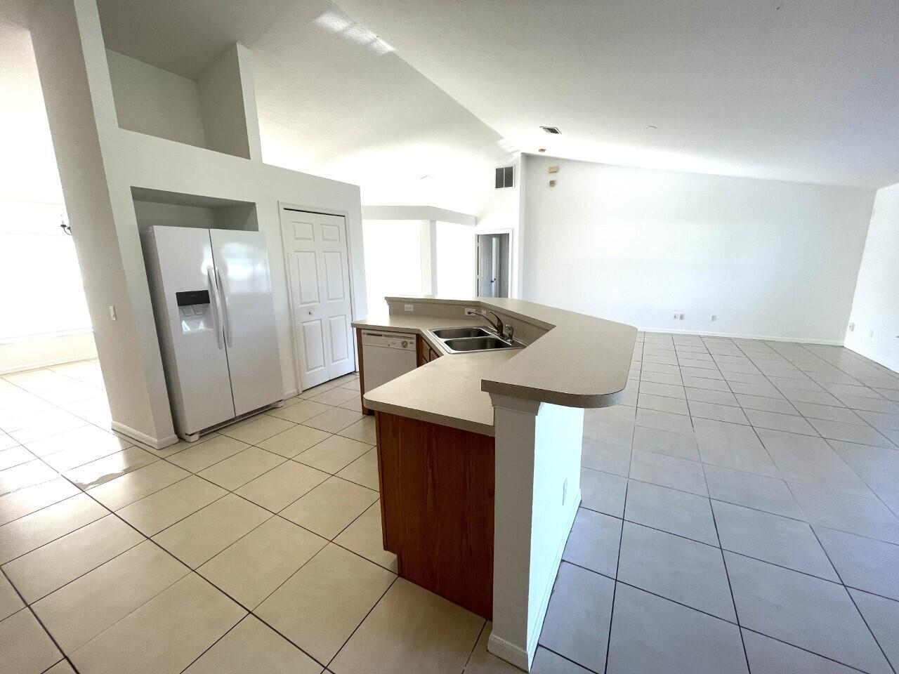 PORT ST LUCIE SECTION 8 - Residential