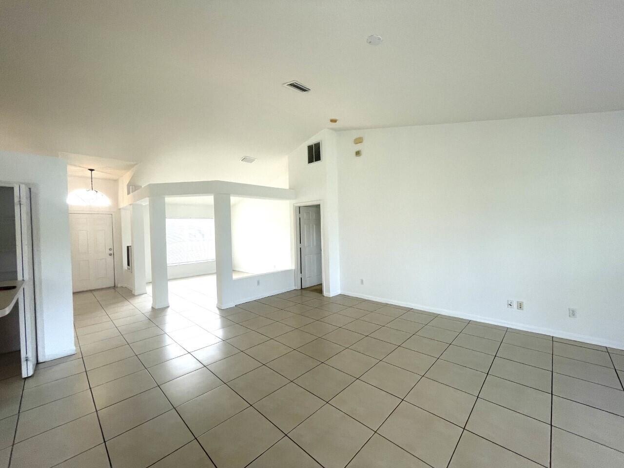 PORT ST LUCIE SECTION 8 - Residential