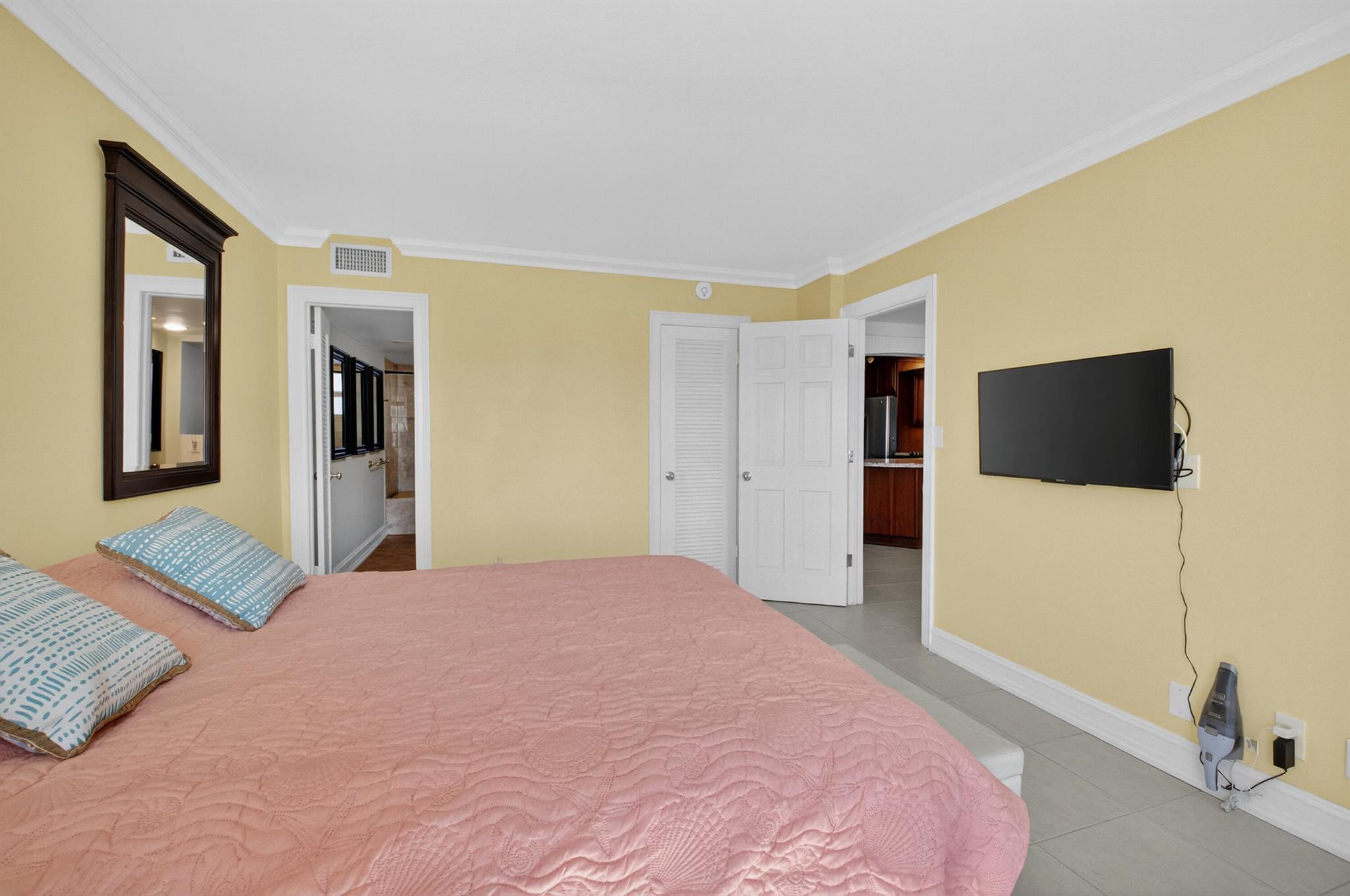 SAN REMO CONDO - Residential
