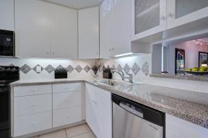 BANYAN SPRINGS - Residential