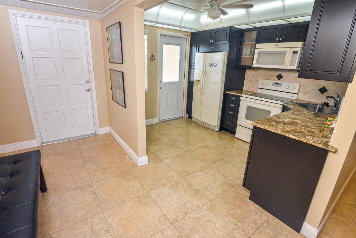 2661 S Course Drive 707