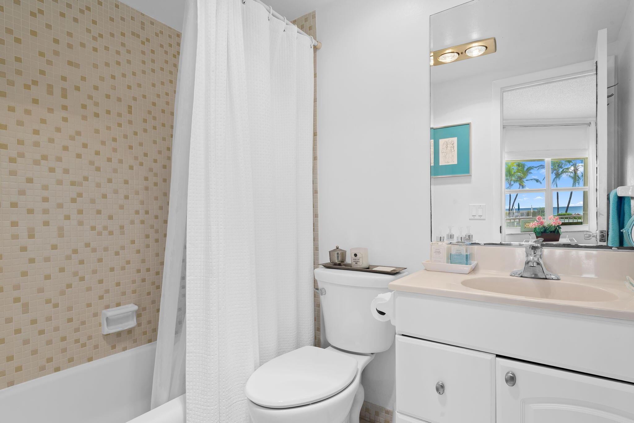 PENTHOUSE TOWERS CONDO - Residential Lease