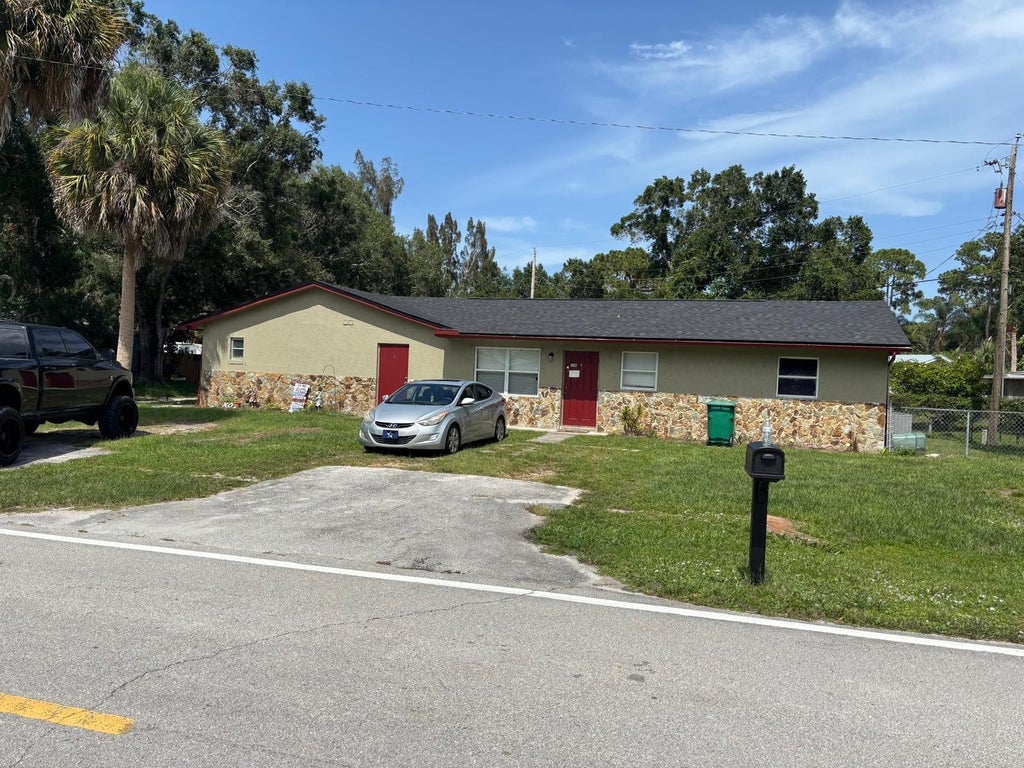 Photo of 5298 Deleon Avenue, Fort Pierce, FL 34951 (MLS # B26046317)