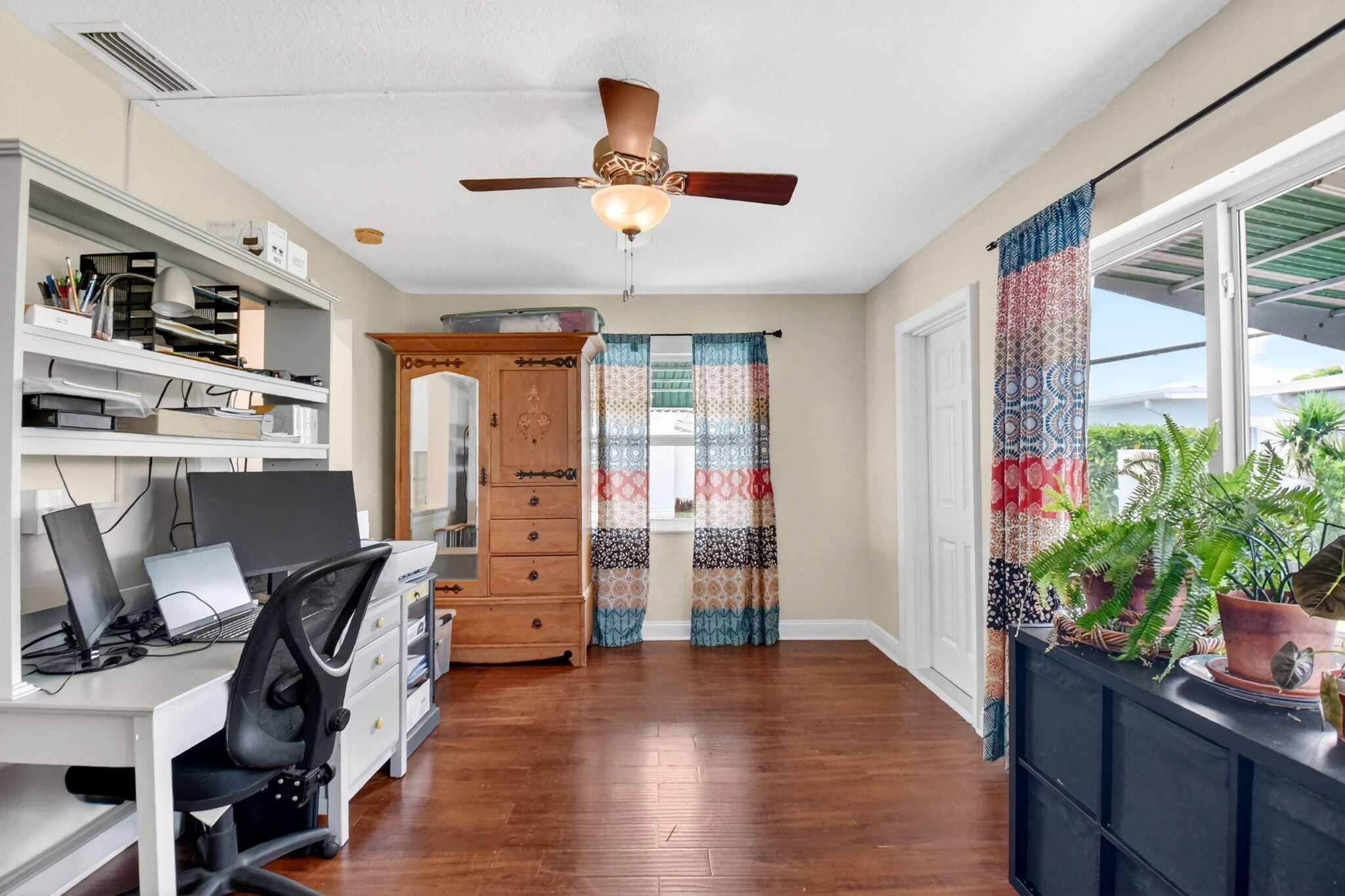 PALM BEACH LEISUREVILLE SEC 2 - Residential