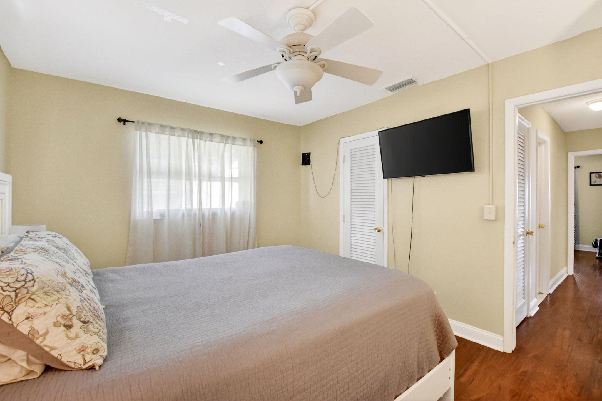 PALM BEACH LEISUREVILLE SEC 2 - Residential