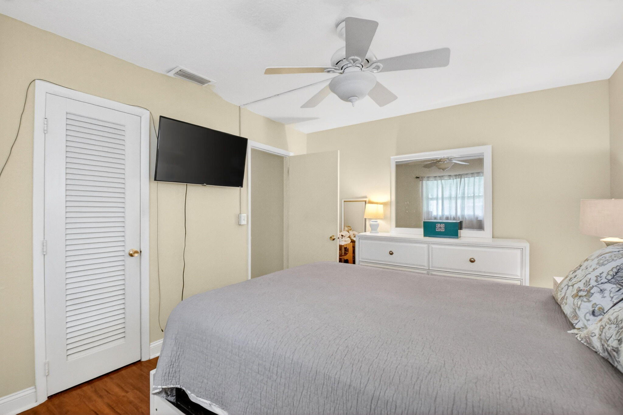 PALM BEACH LEISUREVILLE SEC 2 - Residential