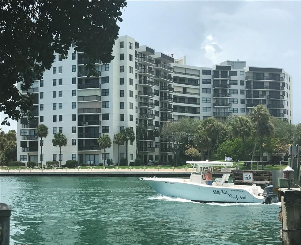 Voyager Condo - Residential