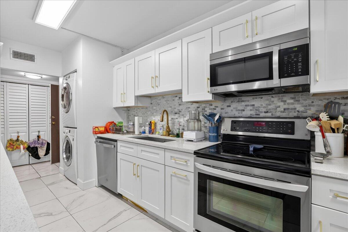 WINDSONG AT BOCA DEL MAR CONDO - Residential