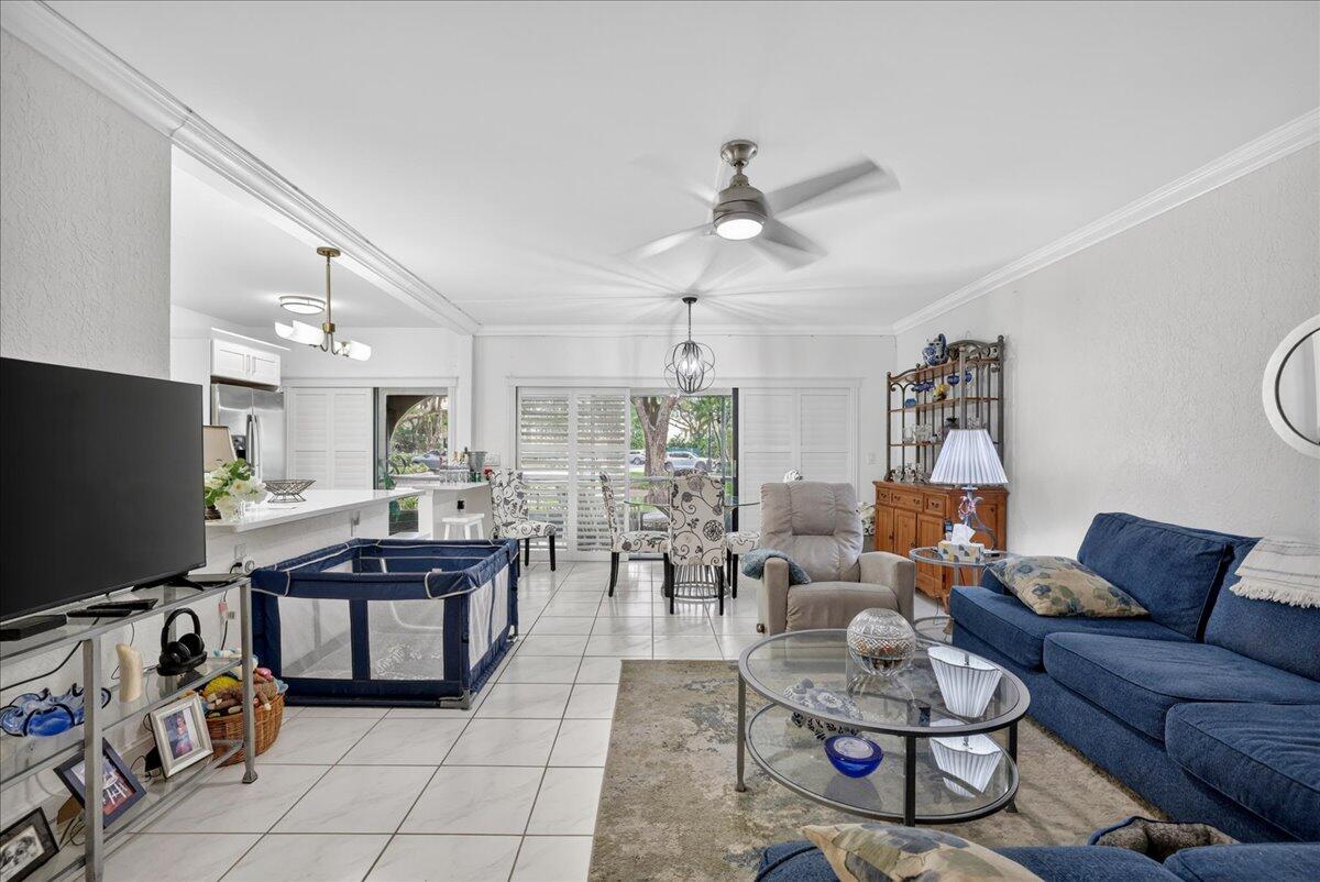 6328 W Longboat Ln Lane W 101