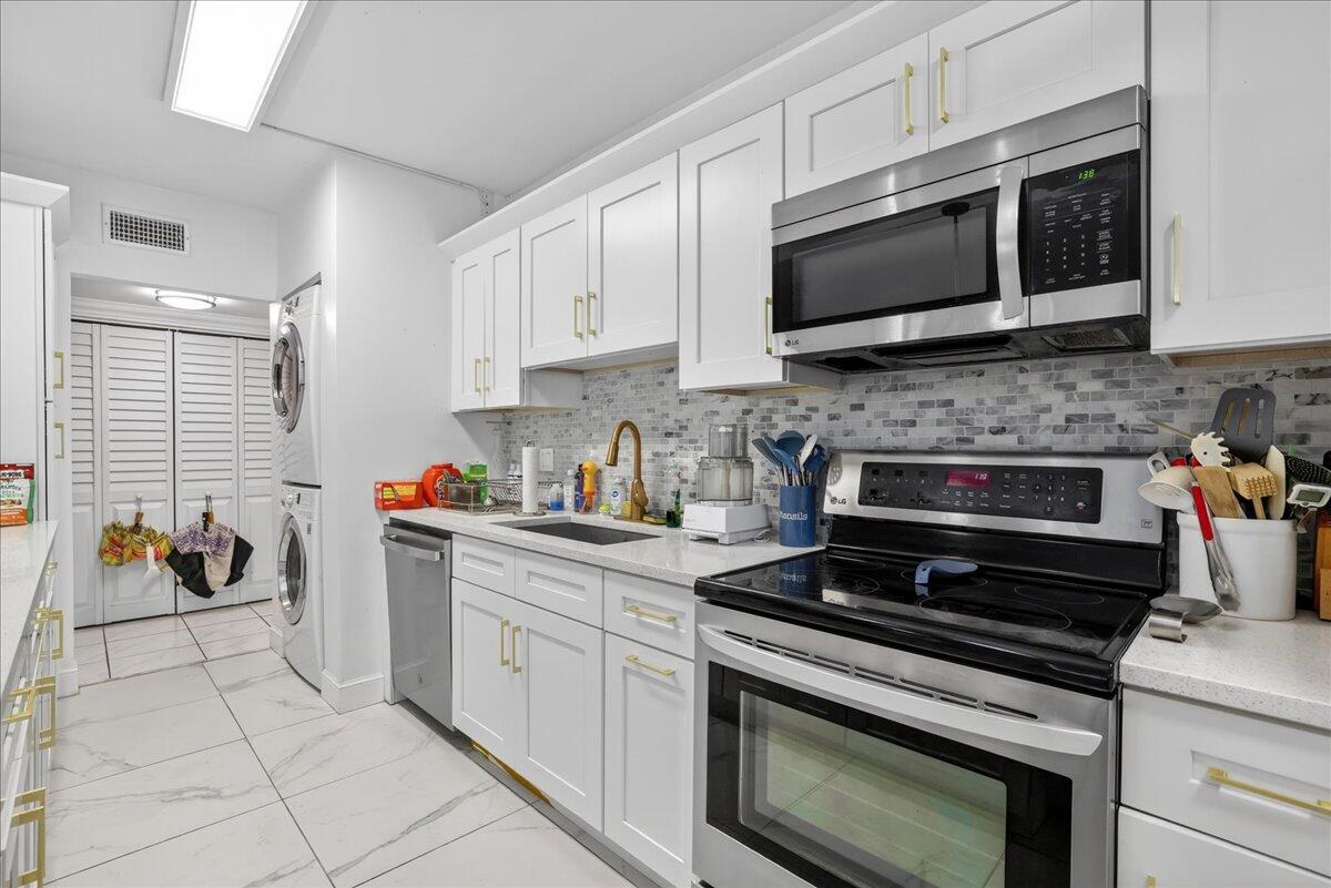 WINDSONG AT BOCA DEL MAR CONDO - Residential