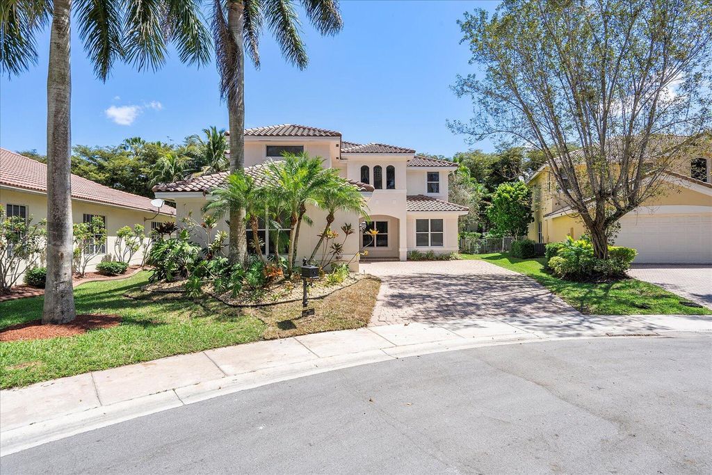 Photo of 2013 Harbor View Circle, Weston, FL 33327 (MLS # B26007305)