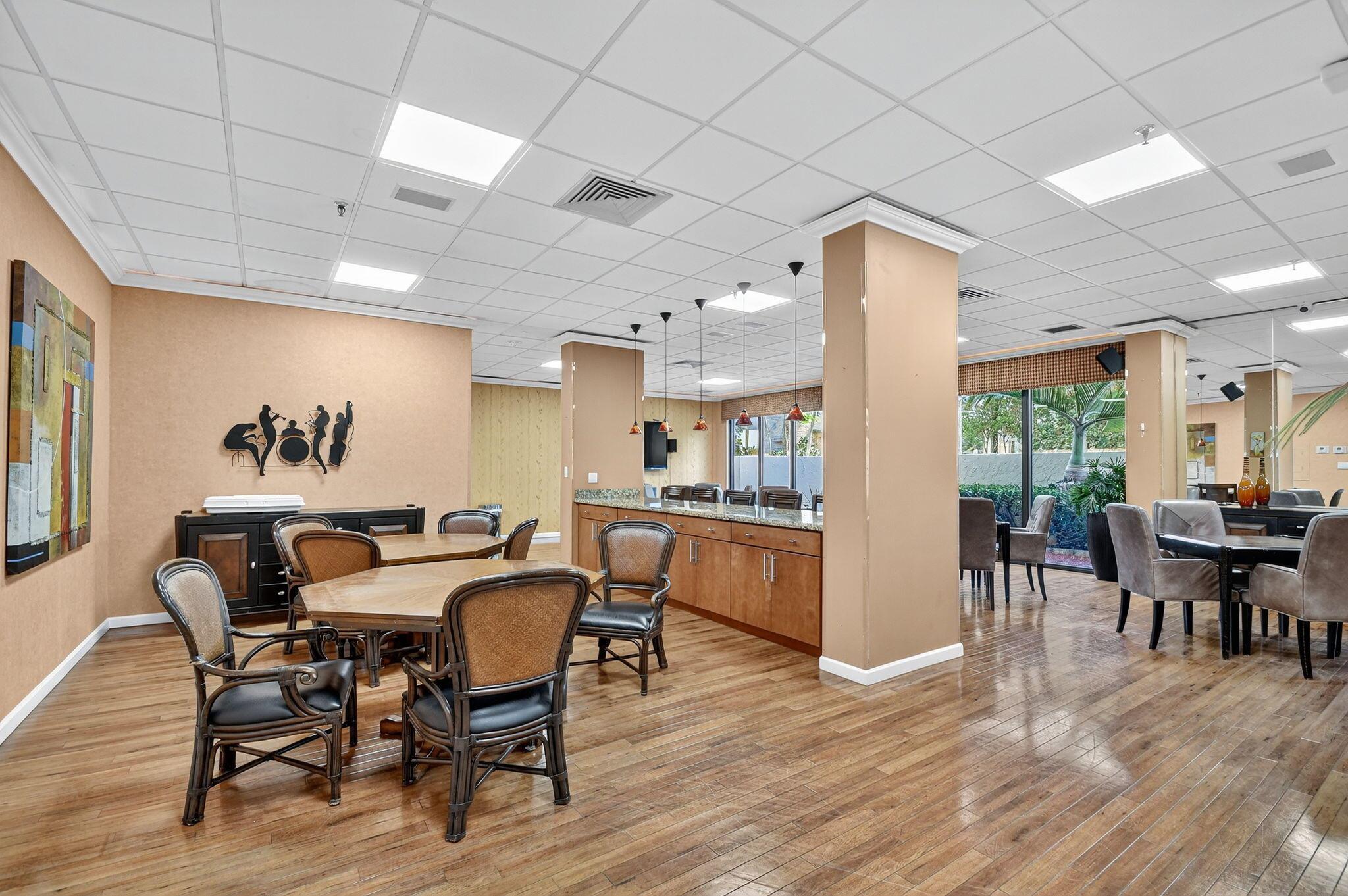 OCEANTREE CONDO - Residential