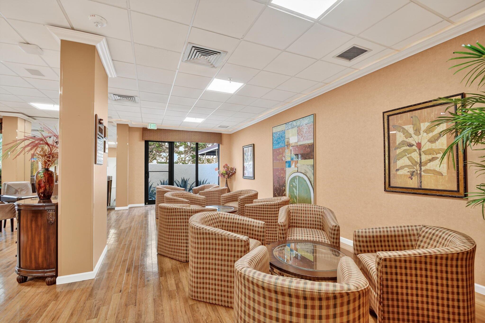 OCEANTREE CONDO - Residential