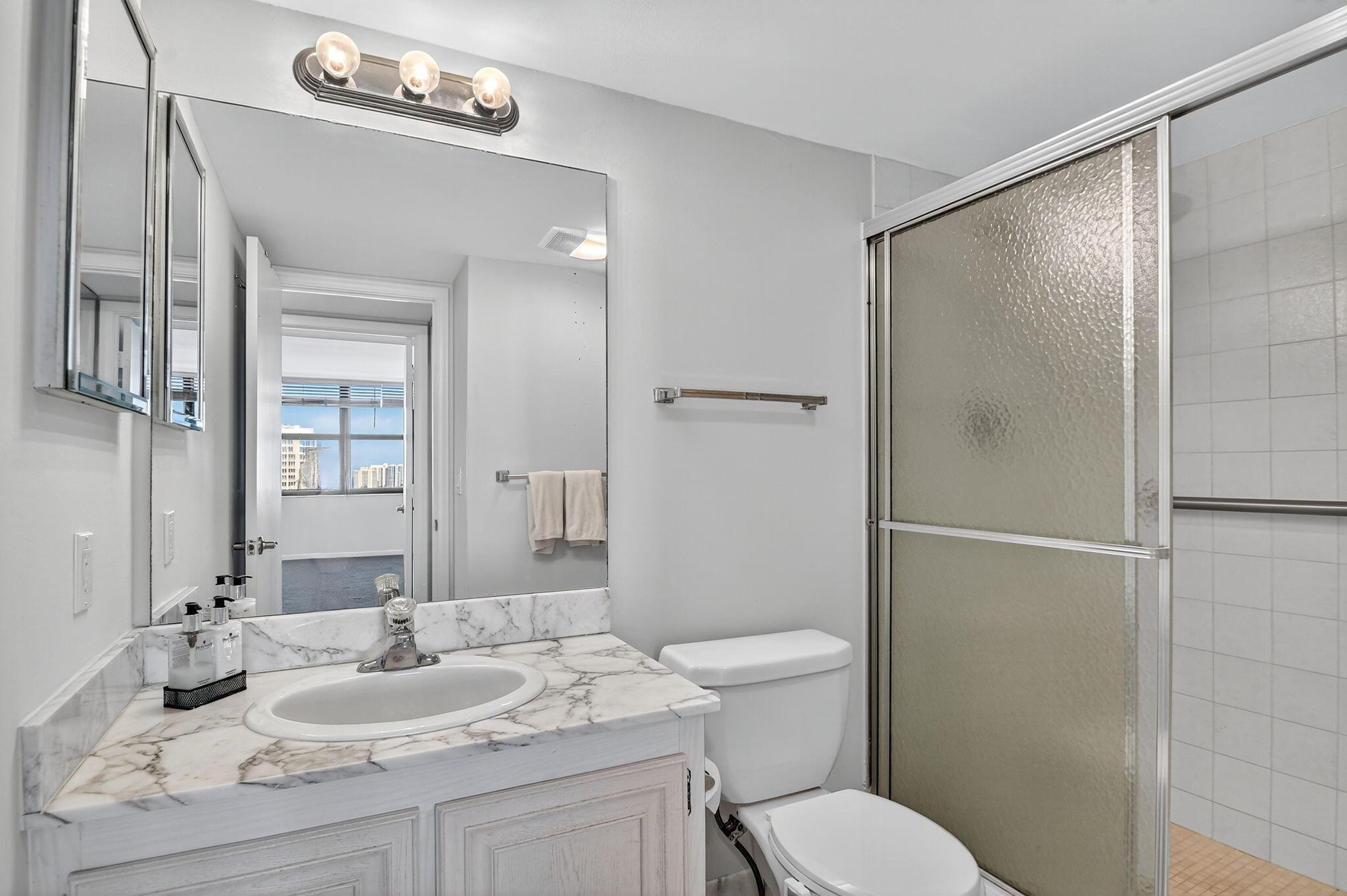 OCEANTREE CONDO - Residential