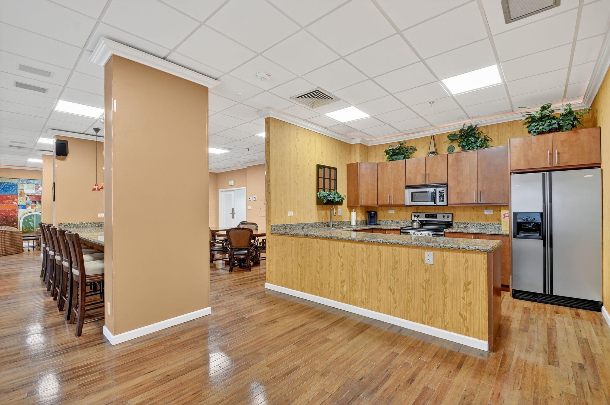 OCEANTREE CONDO - Residential