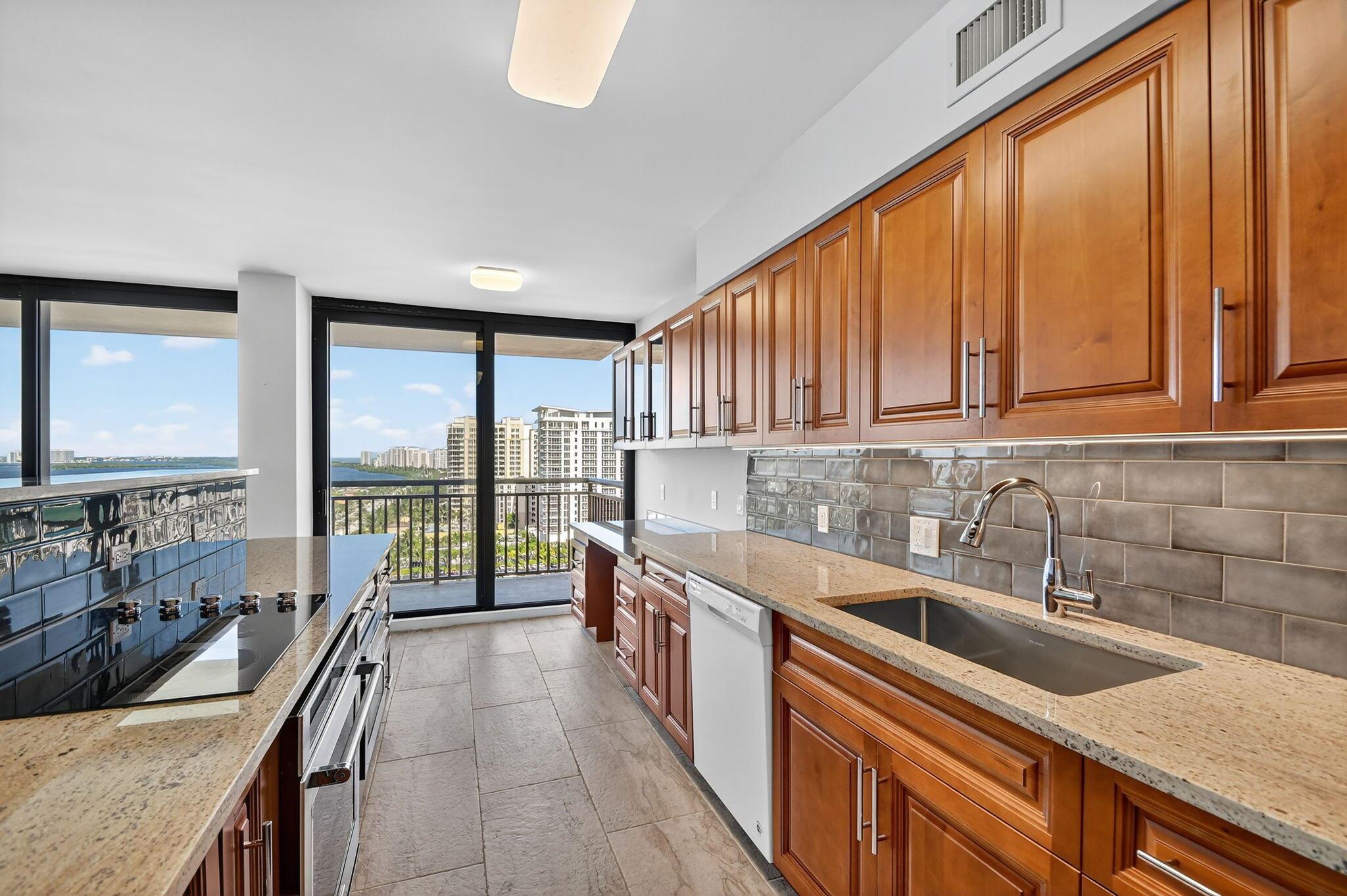 OCEANTREE CONDO - Residential