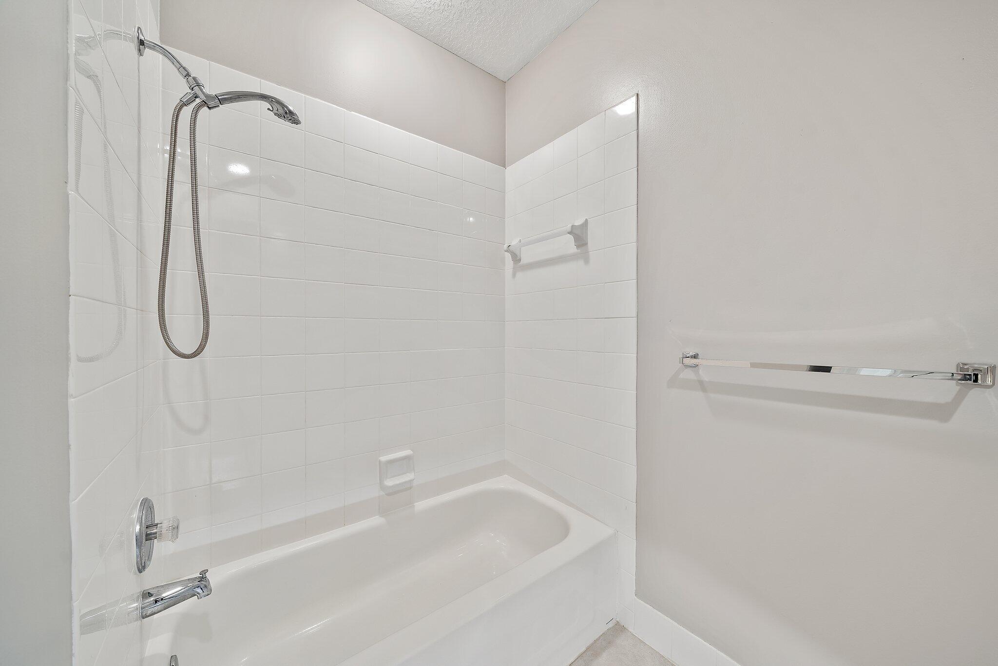 CHARLESTON COURT AT ABACO - Residential Lease