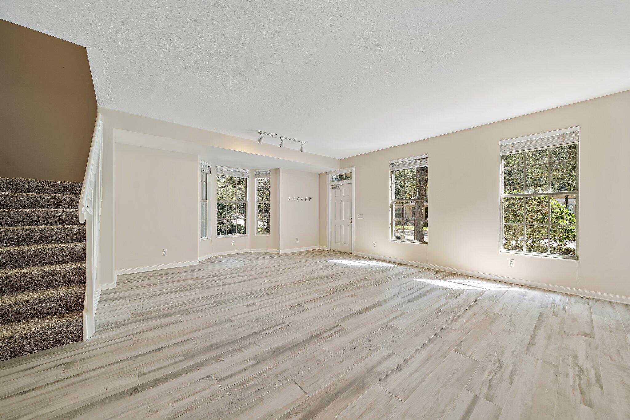 CHARLESTON COURT AT ABACO - Residential Lease