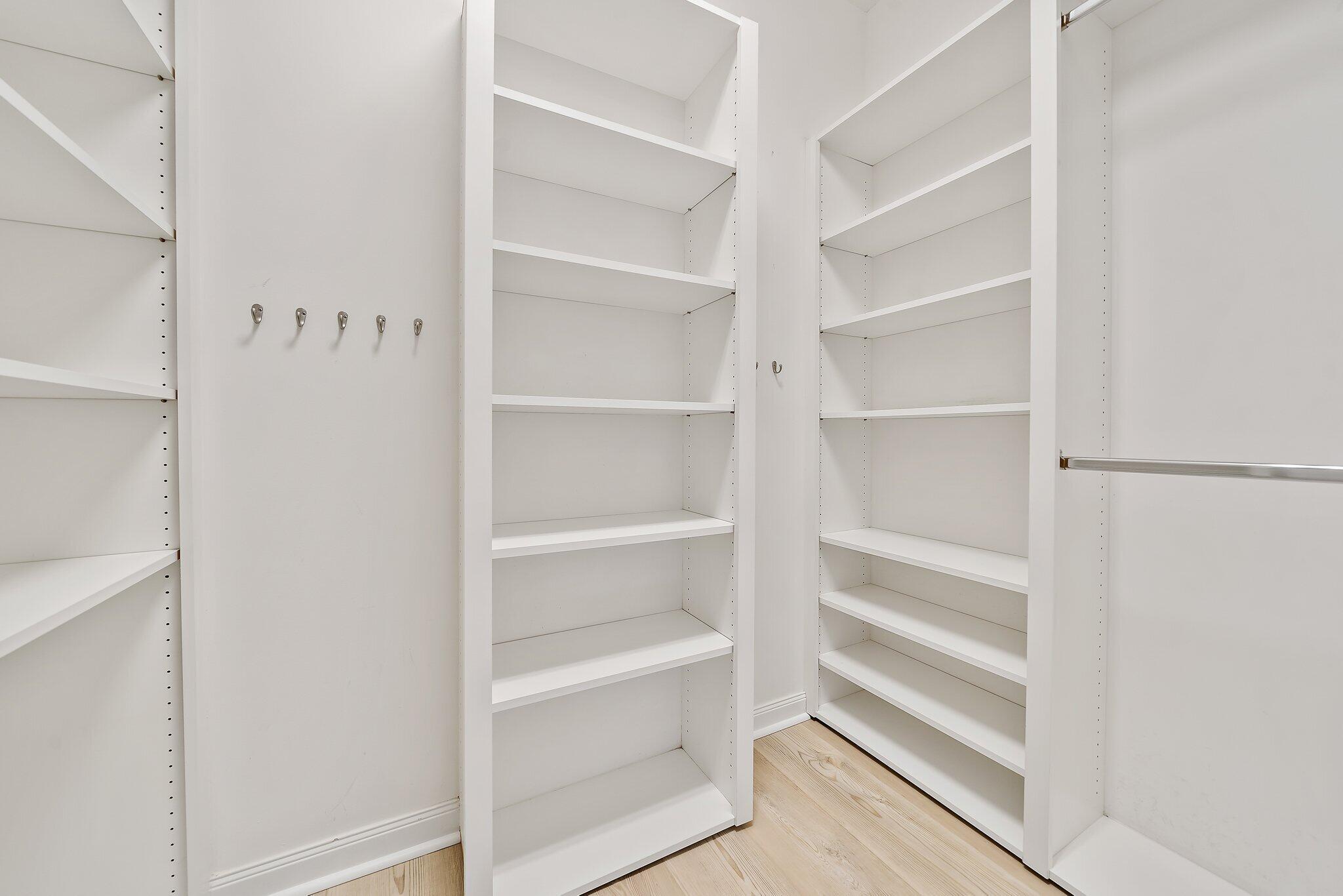 CHARLESTON COURT AT ABACO - Residential Lease