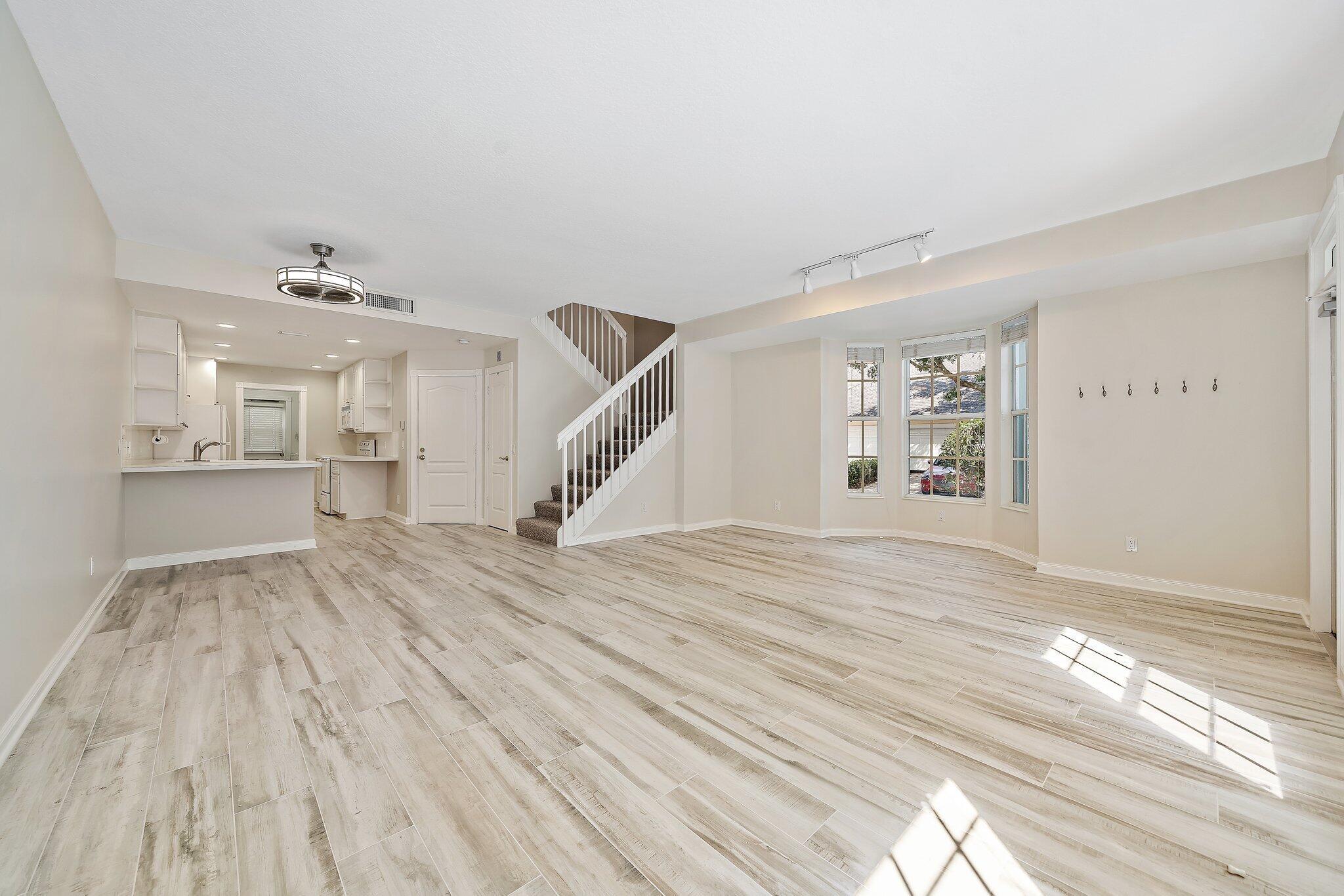 CHARLESTON COURT AT ABACO - Residential Lease