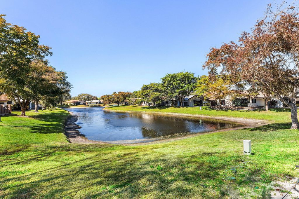 Photo of 4799 Boxwood Circle, Boynton Beach, FL 33436 (MLS # R11162660)