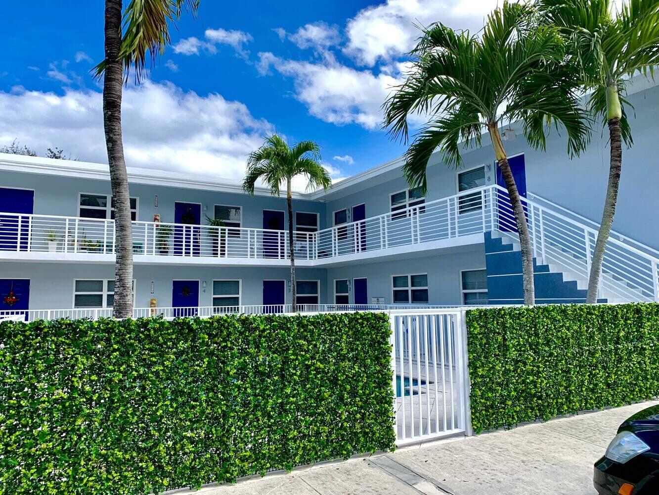 LAS OLAS PARK CORR PLAT - Residential Lease