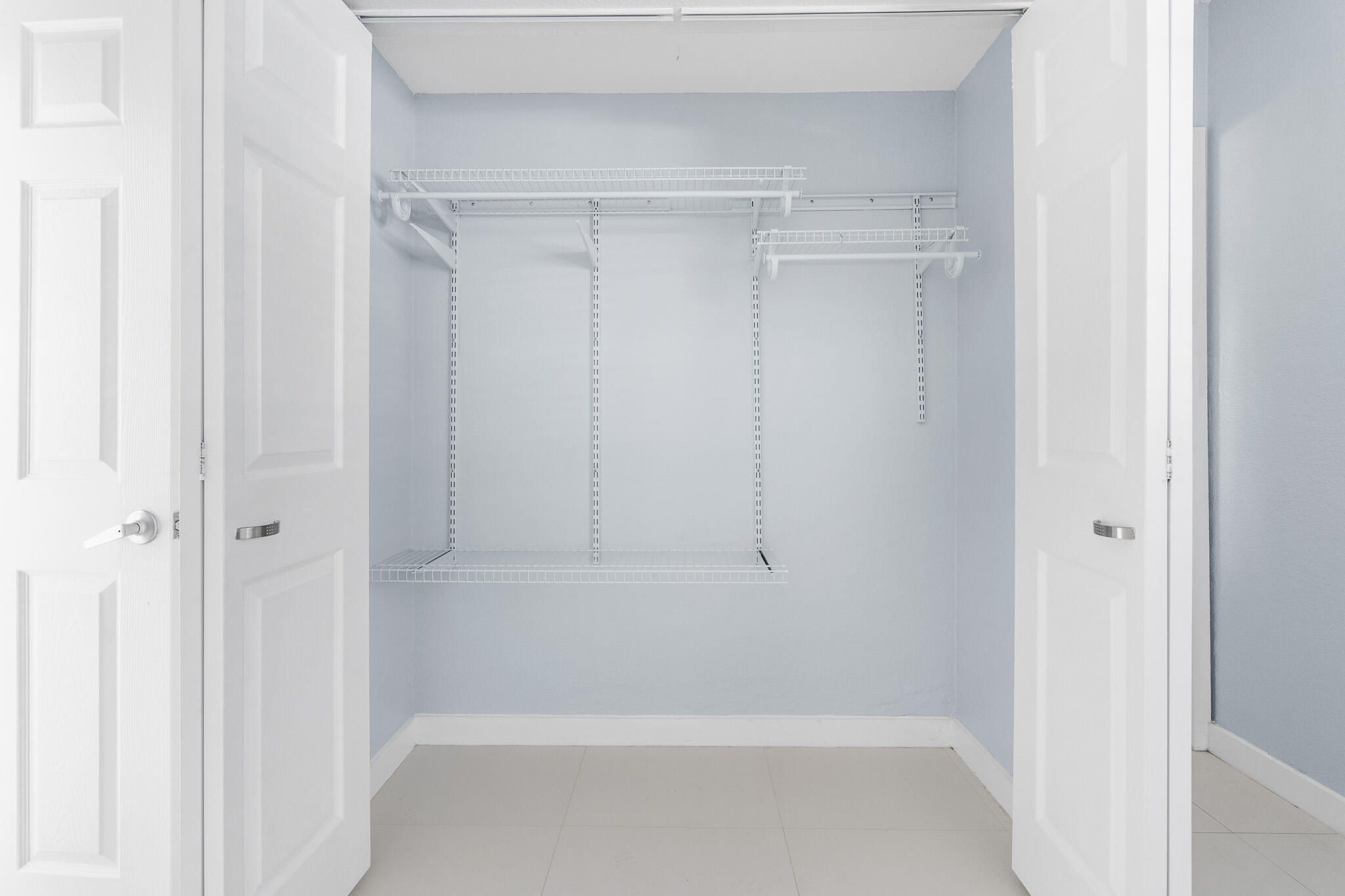 LAS OLAS PARK CORR PLAT - Residential Lease