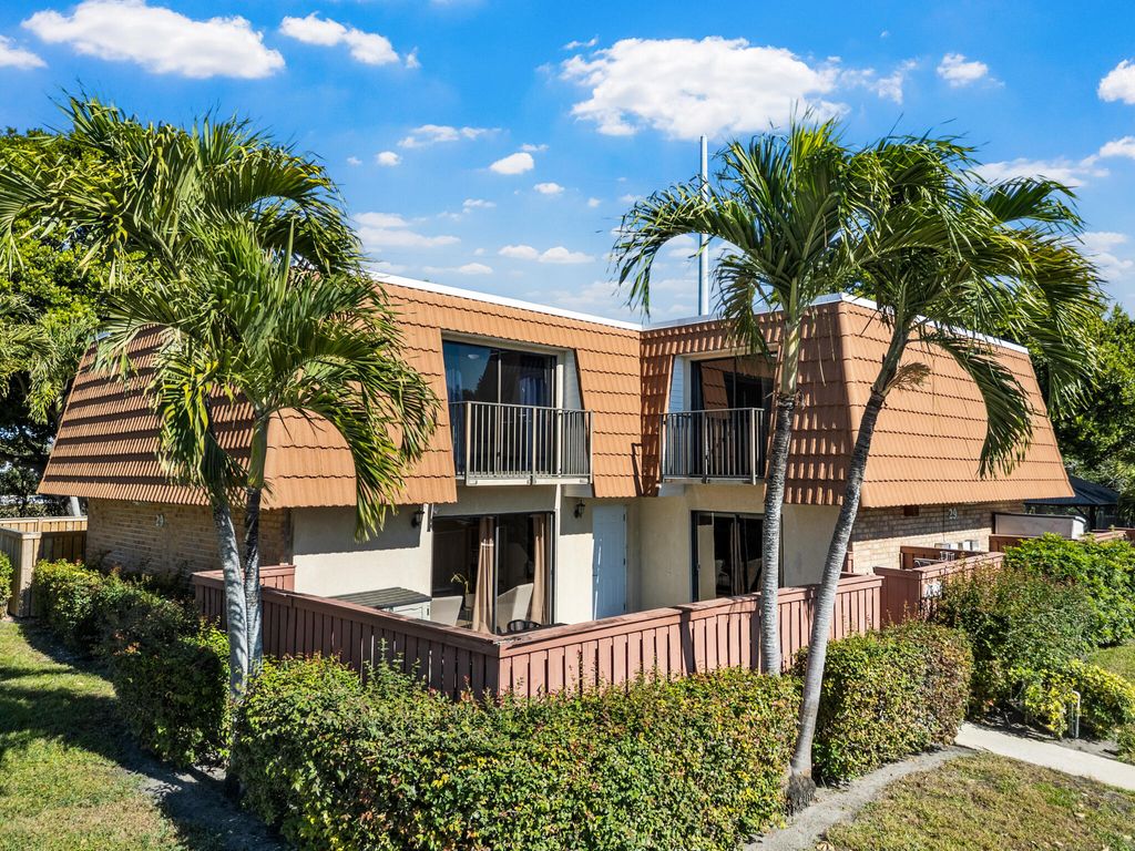 Photo of 2889 SW 11th Place #2889, Deerfield Beach, FL 33442 (MLS # R11162532)