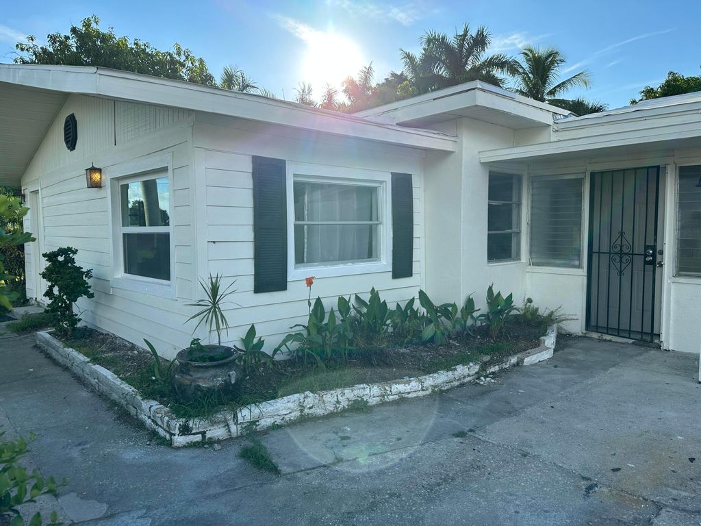 Photo of 84 E North Shore Avenue, North Fort Myers, FL 33917 (MLS # B26023813)