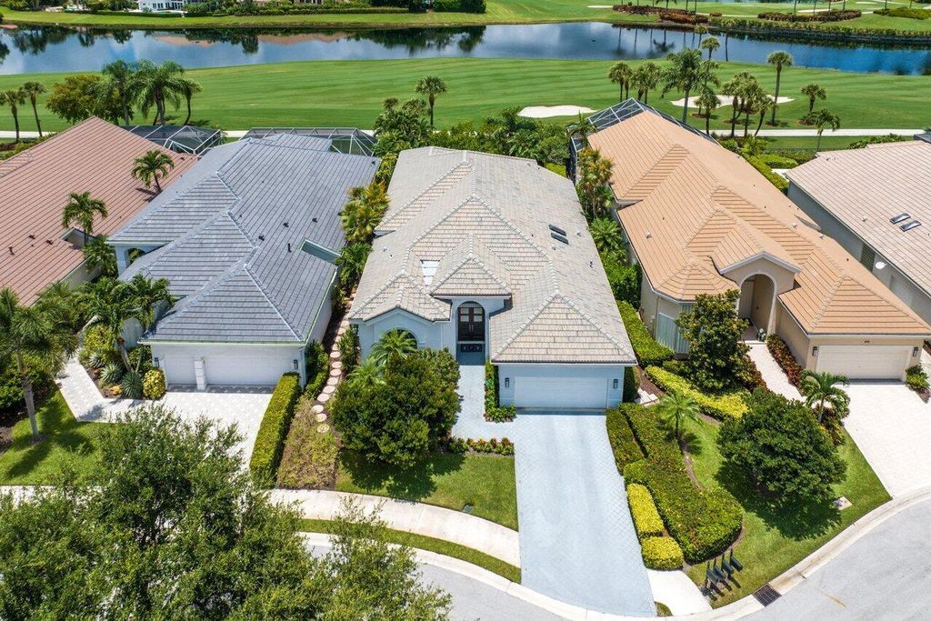 Photo of 164 Windward Drive, Palm Beach Gardens, FL 33418 (MLS # R10902819)