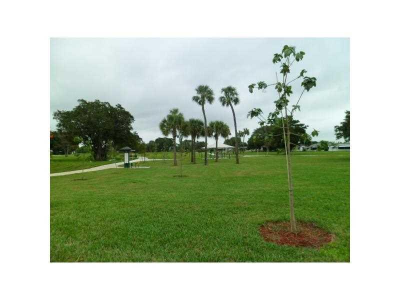 MAINLANDS OF TAMARAC LAKE - Residential