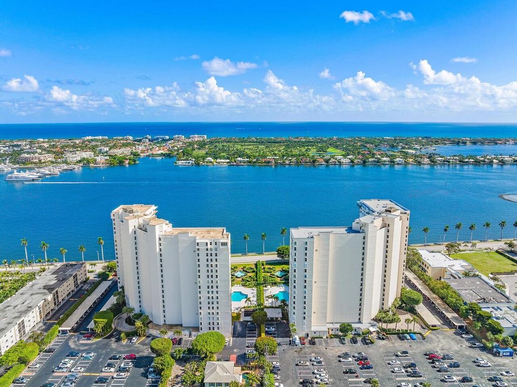 Photo of 1701 S Flagler Drive, West Palm Beach, FL 33401 (MLS # B26026821)