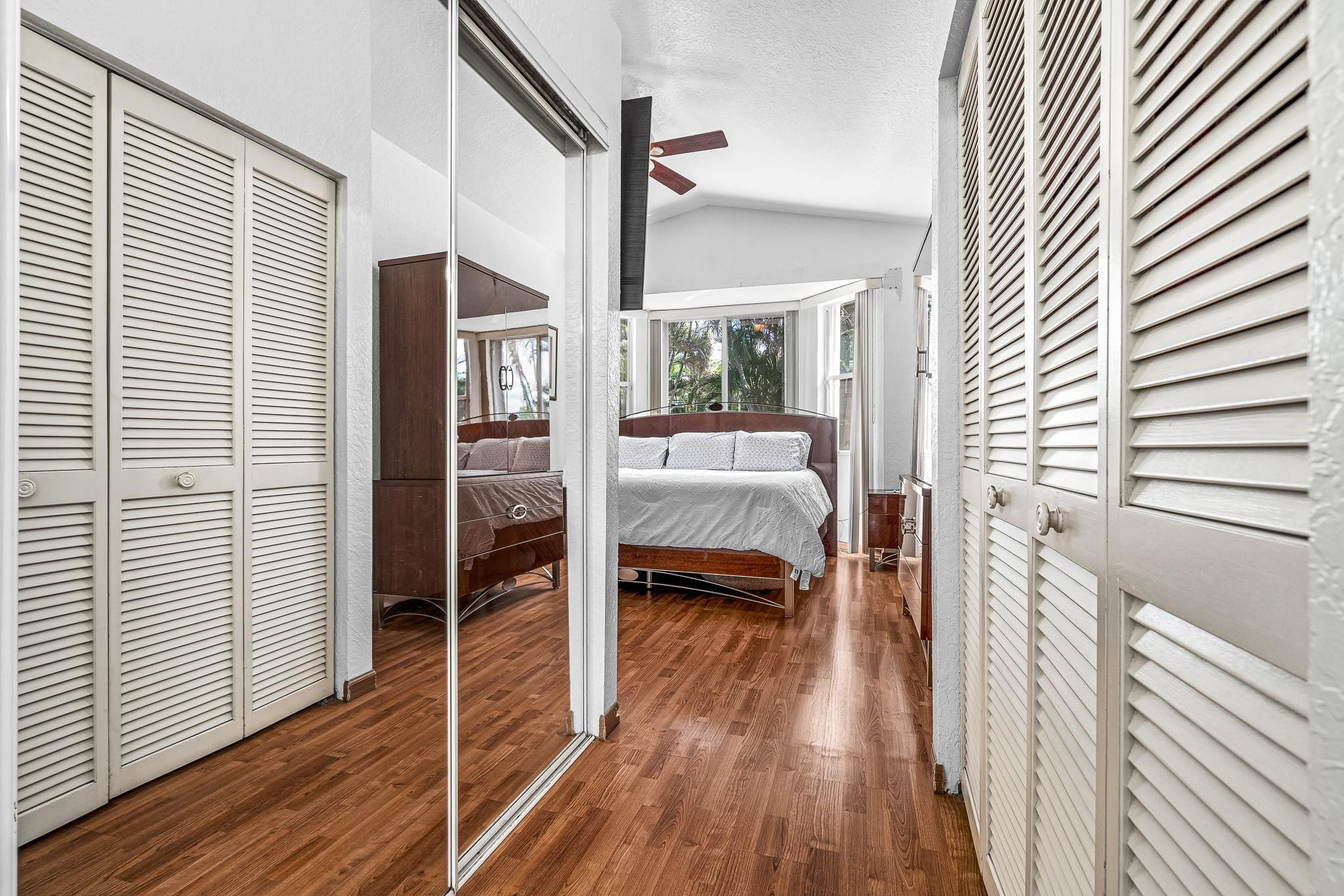 OAKLAND LAKES - Residential