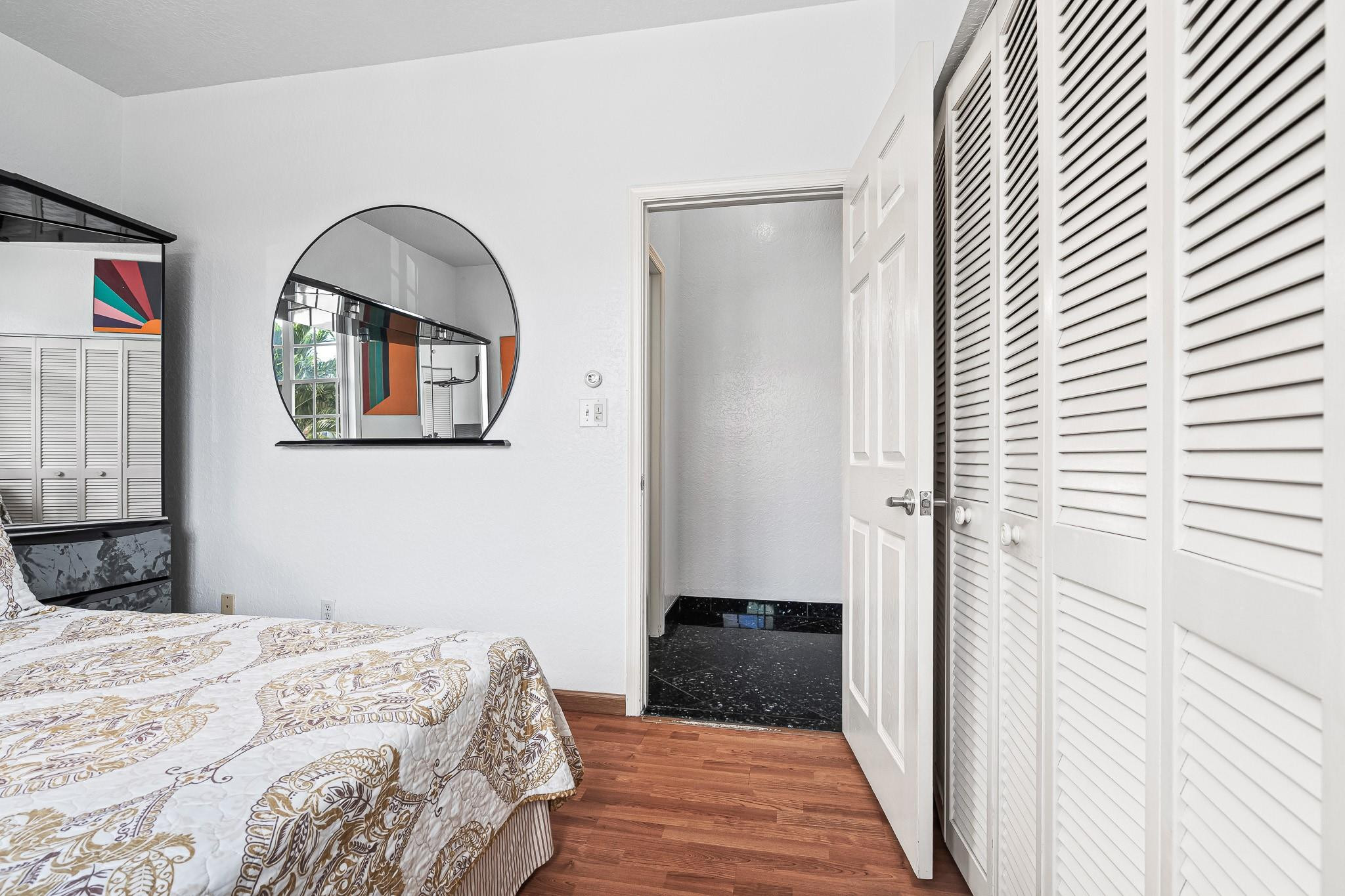 OAKLAND LAKES - Residential