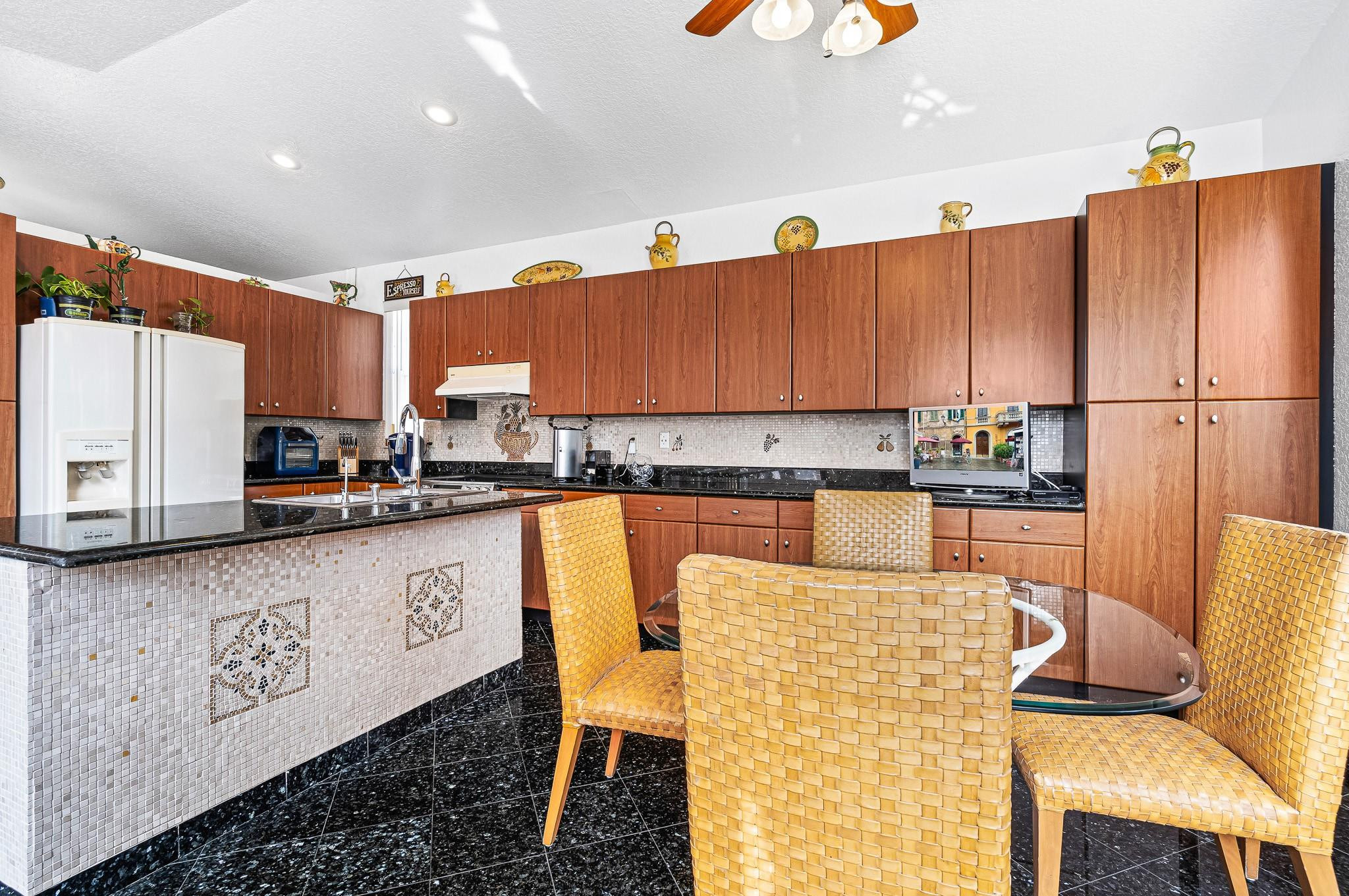 OAKLAND LAKES - Residential