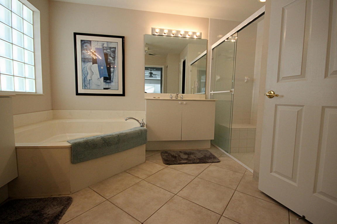 VALENCIA LAKES - Residential Lease