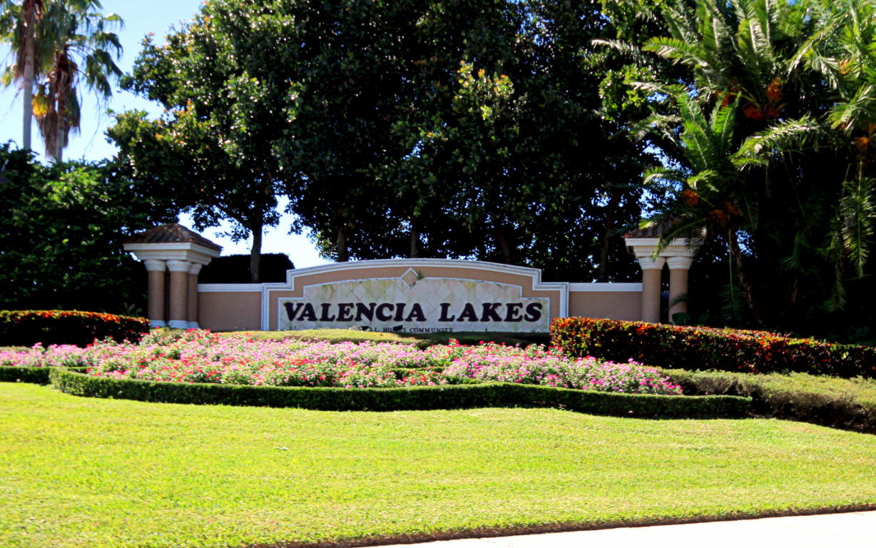 VALENCIA LAKES - Residential Lease
