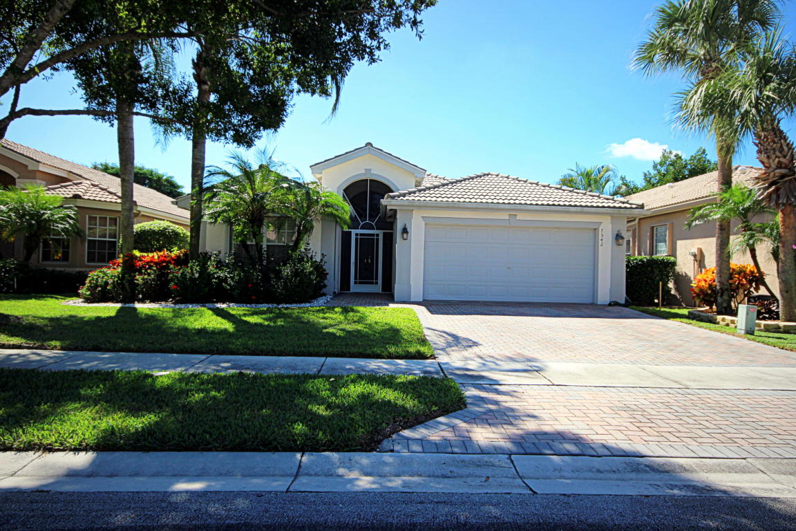 VALENCIA LAKES - Residential Lease