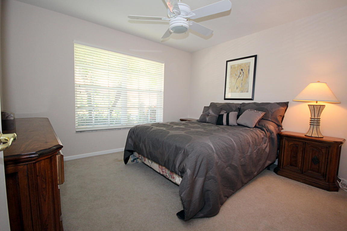 VALENCIA LAKES - Residential Lease