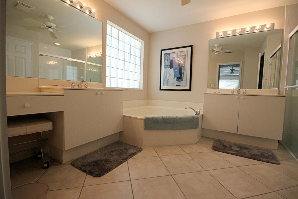 VALENCIA LAKES - Residential Lease