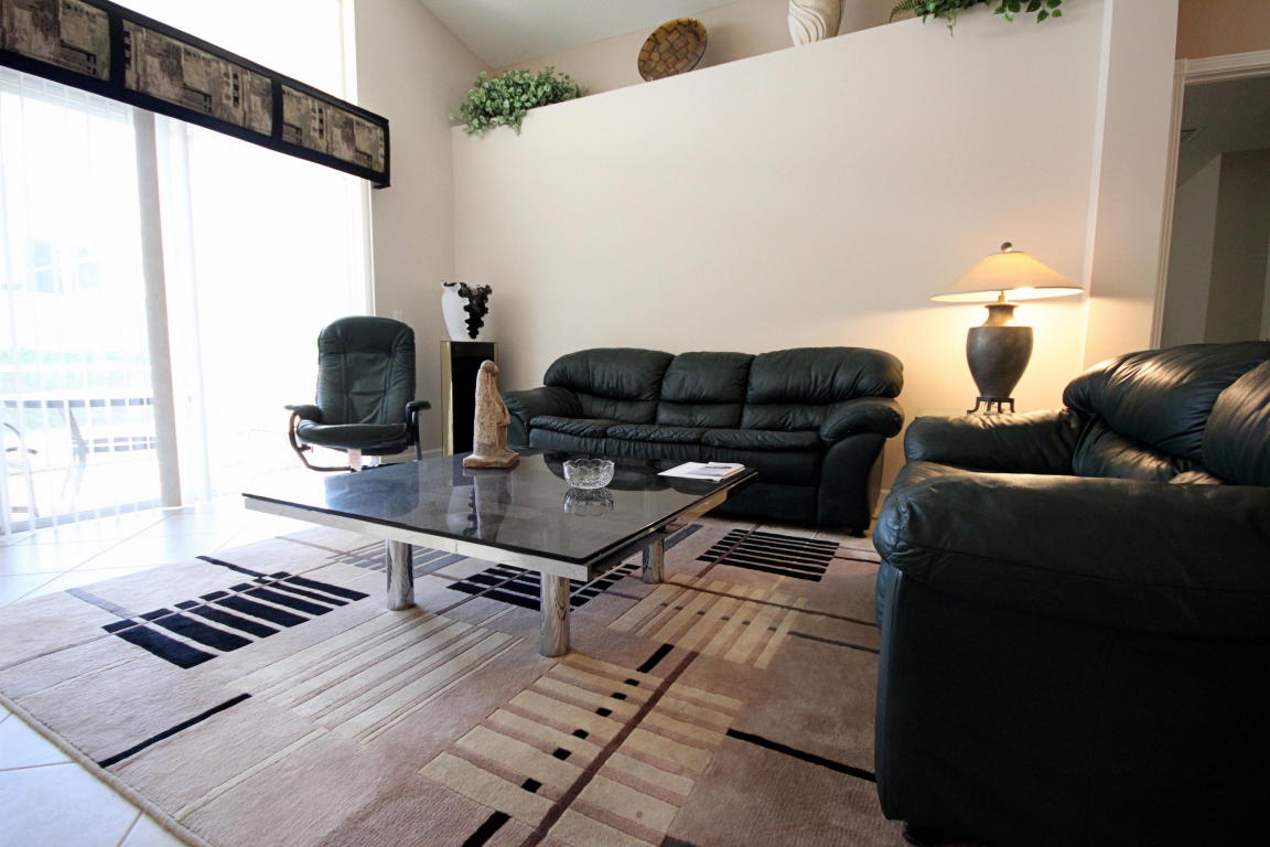 VALENCIA LAKES - Residential Lease