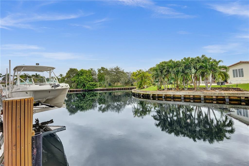 CYPRESS LAKE ESTATES - Residential