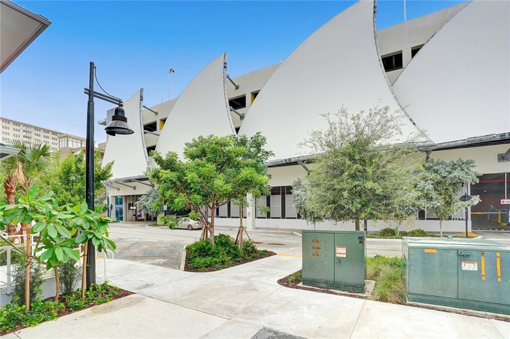 CYPRESS LAKE ESTATES - Residential