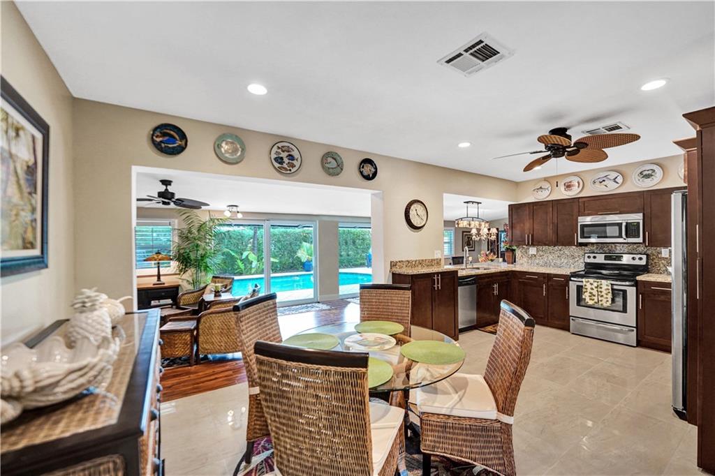 CYPRESS LAKE ESTATES - Residential